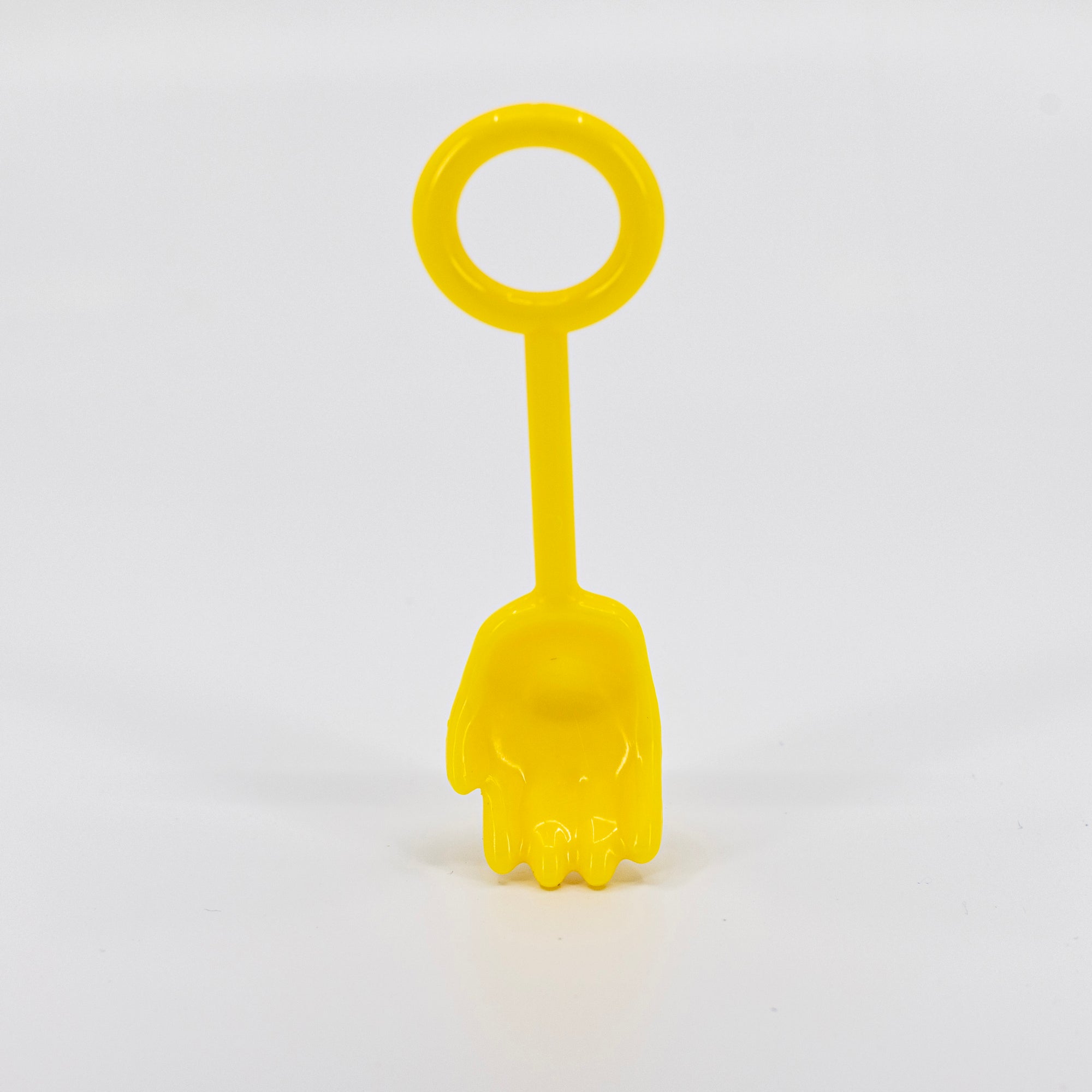 Adorable yellow Handy Spoon is great for dispensing SPLATZ soap balls and blowing bubbles